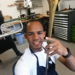 Jeasson bei Musik Beat Zurkinden in der Filiale Bern